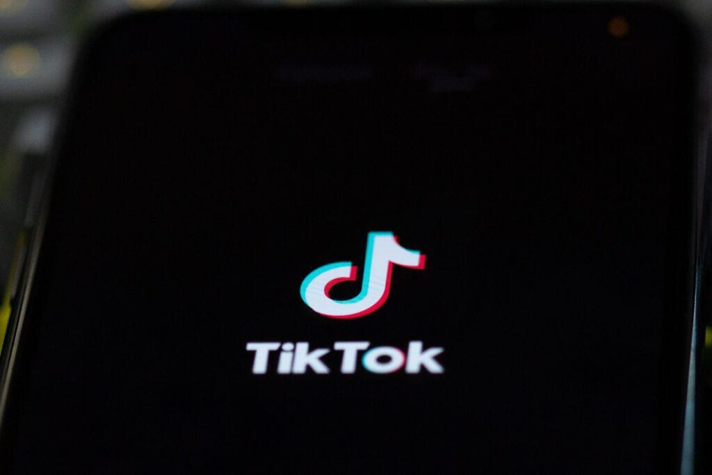 A Look At How Many People Use TikTok: The Amazing Power of TikTok Marketing 101